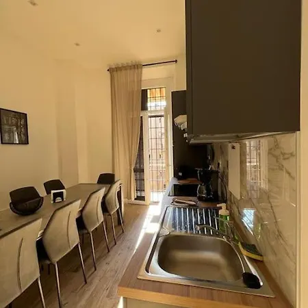 Heaven Luxury - 4 Bedroom 3 Bth, 13 Pr, Dowtown 아파트 로마