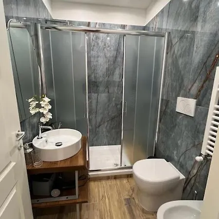 아파트 Heaven Luxury - 4 Bedroom 3 Bth, 13 Pr, Dowtown